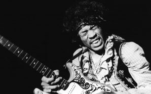 Guitarra de Jimi Hendrix é leiloada por R$ 1,1 milhão