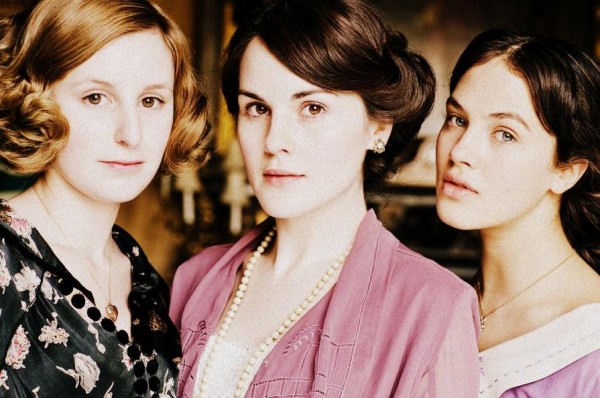 Edith, Mary e Sybil Crawley, respectivamente.