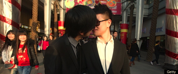 Casal gay na China é uma cena rara