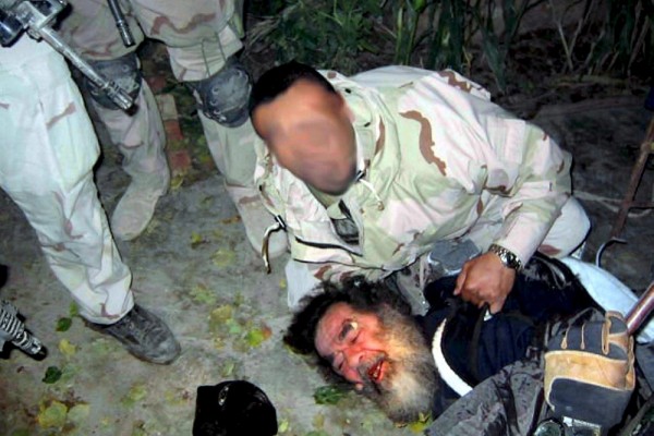 Saddam é capturado pelo exército