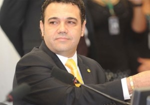 NOT-pastor-marco-feliciano-volta-a-afirmar-que-africanos-sao-amaldicoados1365165348_460_322