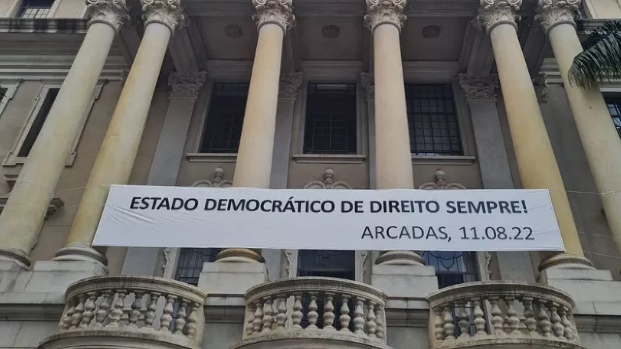 Manifesto une Brasil no dia 11 de agosto contra o golpe: Estado Democrático  de Direito Sempre! - Hora do Povo