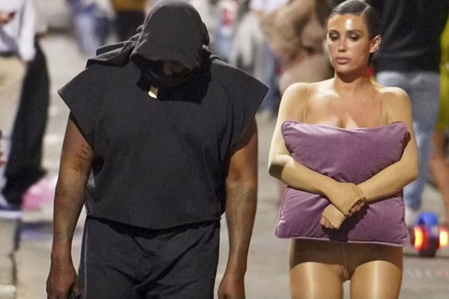 Quem é Bianca Censori Noiva De Kanye West Que Desfila Seminua Pelas Ruas De Paris 